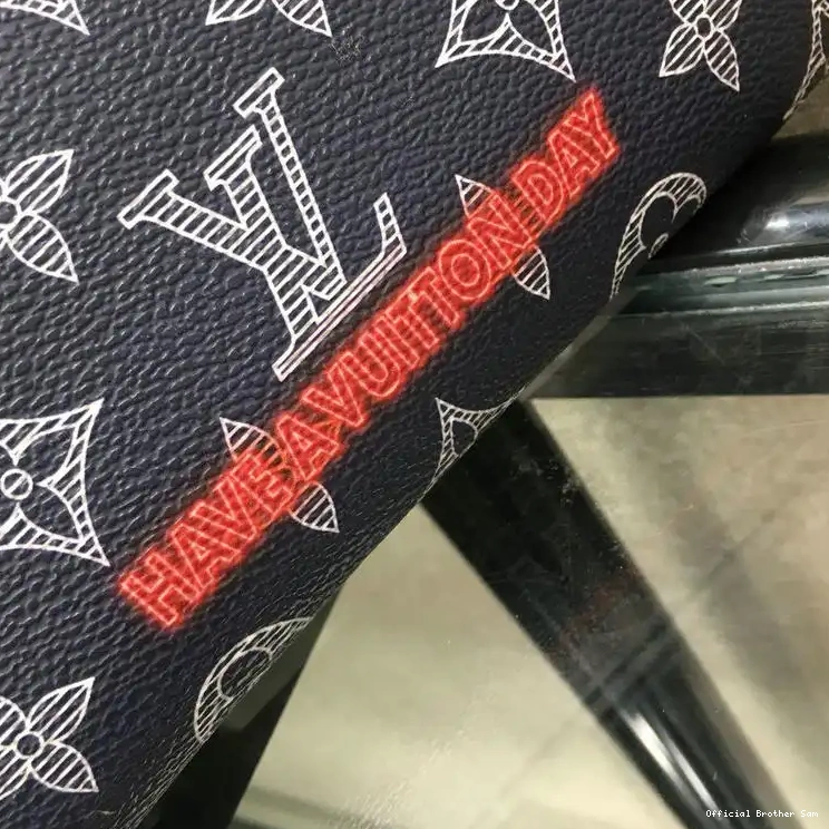 Official Brother Sam LV 19T1L0327 Bags 0816
